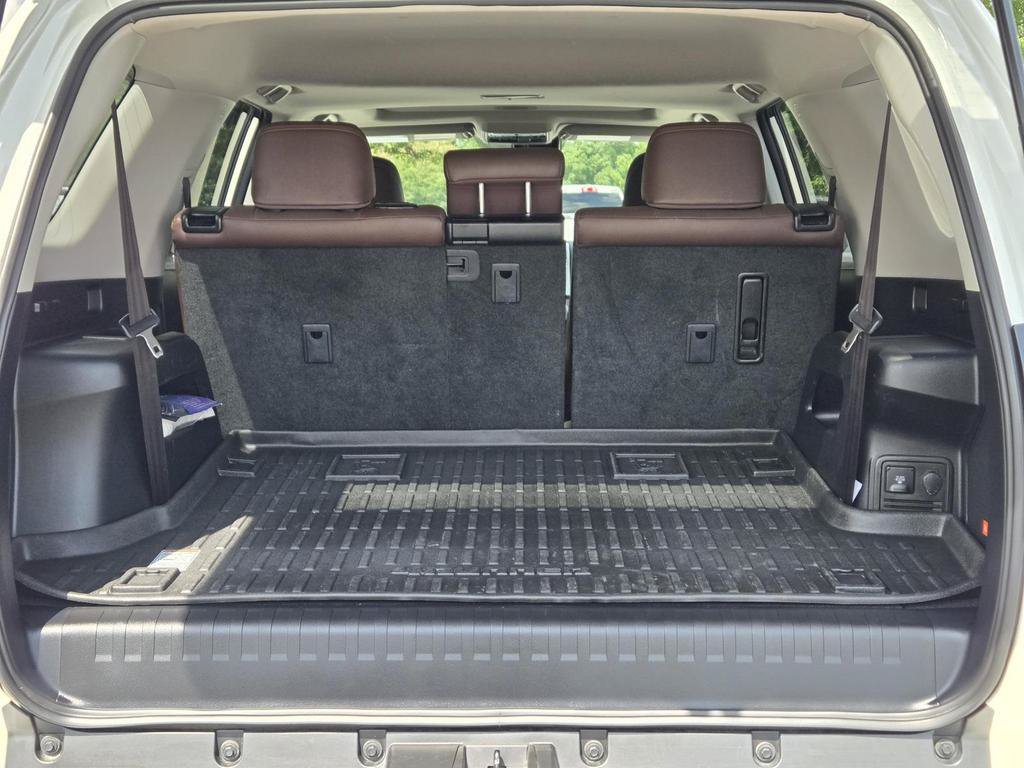 Used 2023 Toyota 4Runner Limited AWD/4WD image 10