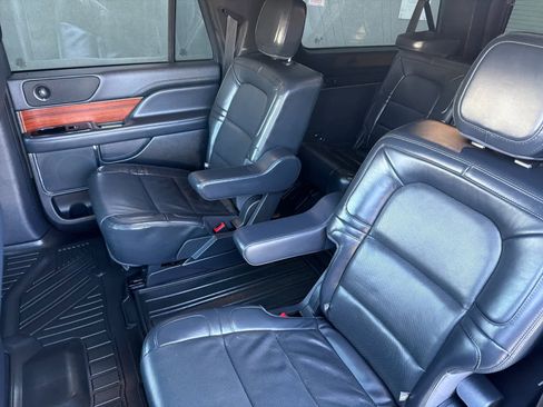 Used 2022 Lincoln Navigator L Reserve image 5