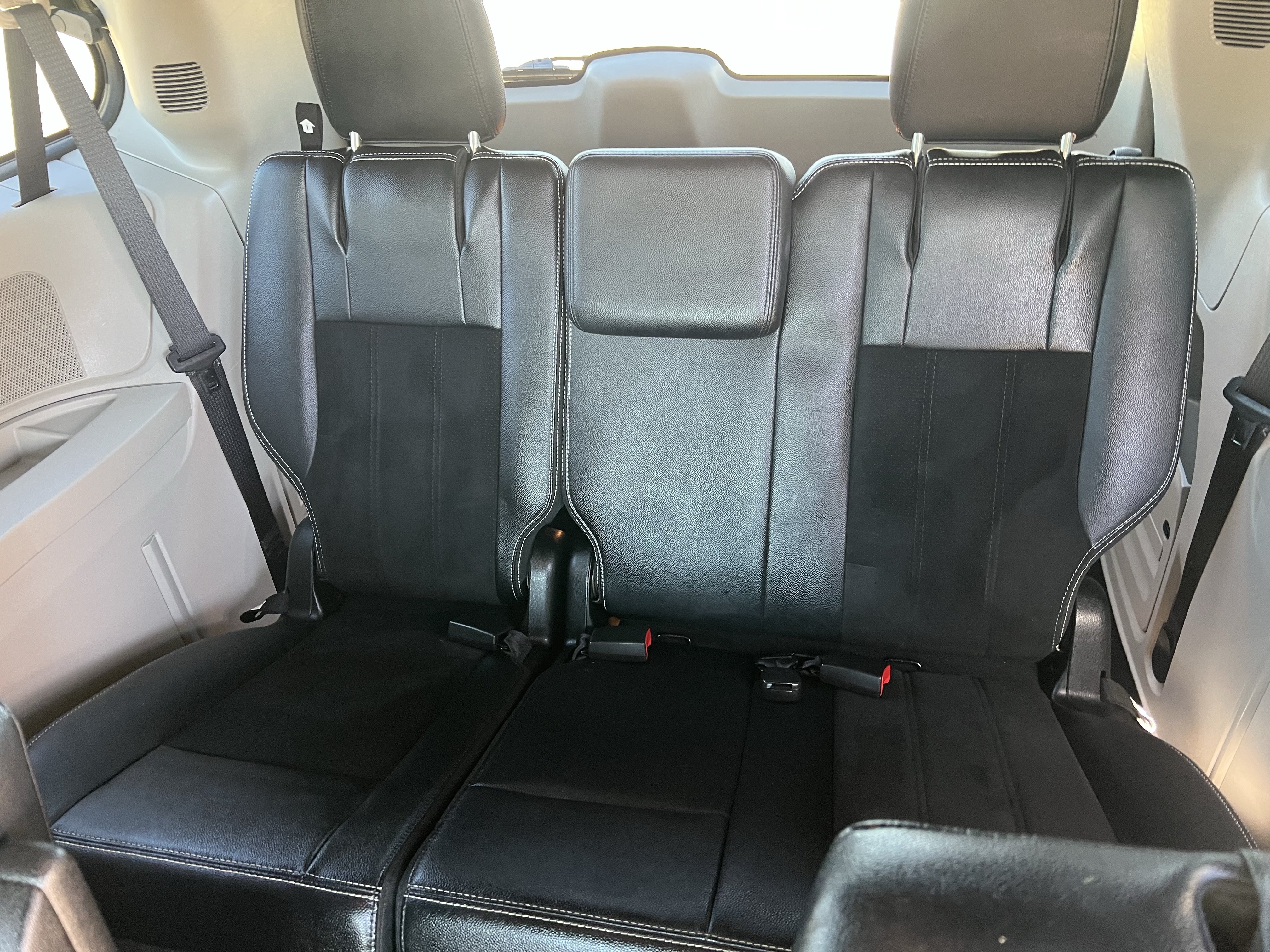Used 2017 Dodge Grand Caravan SXT FWD image 16