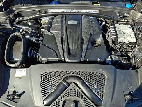 Used 2021 Porsche Macan S image 34