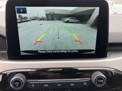 Used 2022 Ford Escape SE w/ Cold Weather Package image 11