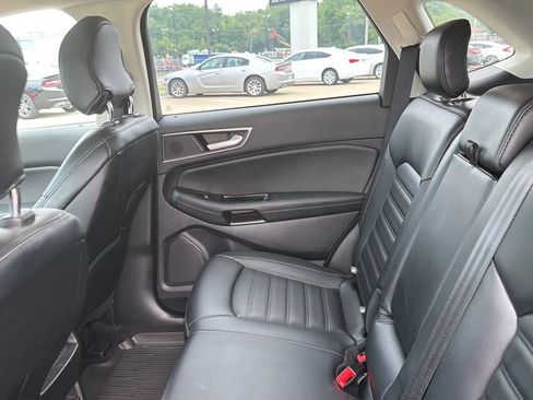 Used 2019 Ford Edge SEL w/ Equipment Group 201A AWD/4WD image 43