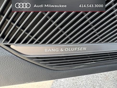 Used 2023 Audi A4 2.0T Premium Plus w/ Premium Plus Package AWD/4WD image 9