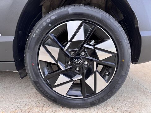 Certified 2024 Hyundai Kona SEL image 24