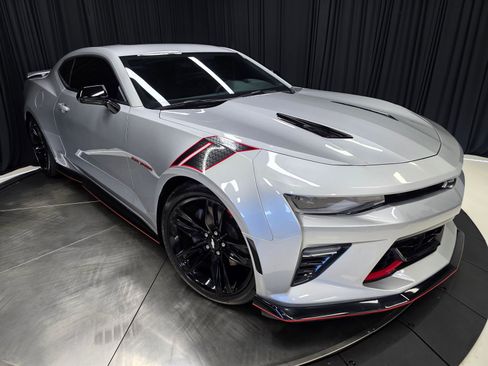 Used 2018 Chevrolet Camaro SS w/ Redline Edition RWD image 46