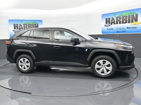 Used 2023 Toyota RAV4 LE FWD image 7