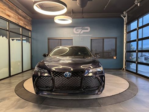 Used 2021 Toyota Avalon XSE FWD image 8
