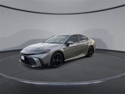 Certified 2025 Toyota Camry SE image 4