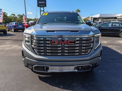 Used 2023 GMC Sierra 1500 Denali w/ Technology Package AWD/4WD image 2