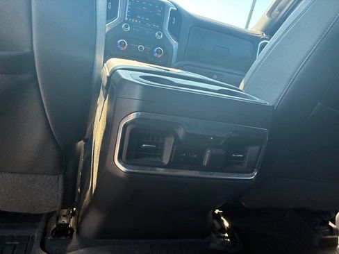 Used 2022 GMC Sierra 1500 SLT w/ SLT Premium Package AWD/4WD image 17