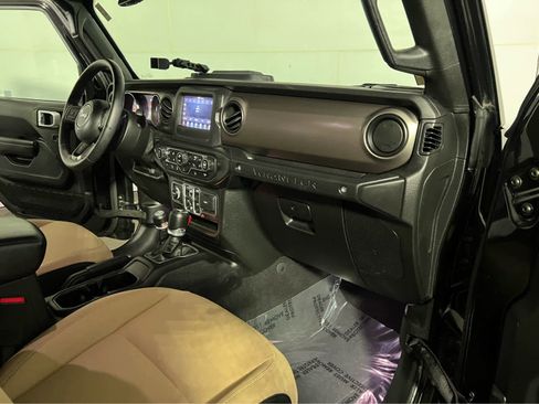 Used 2018 Jeep Wrangler Unlimited Sport S image 27