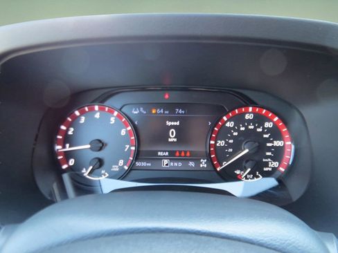 Used 2025 Nissan Frontier PRO-4X w/ Pro Convenience Package AWD/4WD image 13