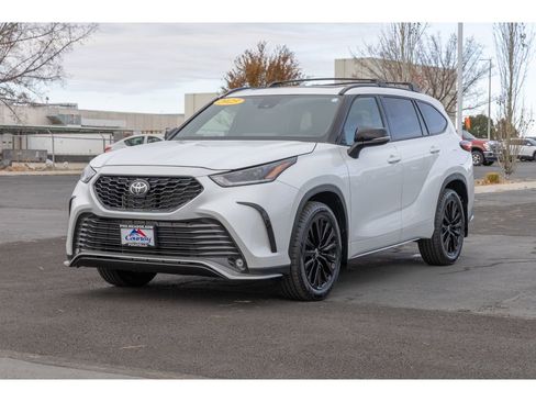 Used 2023 Toyota Highlander XSE image 7