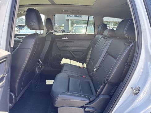 Used 2023 Volkswagen Atlas SE w/ Panoramic Sunroof Package image 21