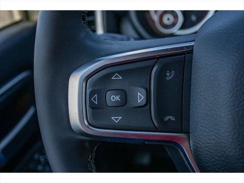 Certified 2025 RAM 2500 Big Horn AWD/4WD image 40