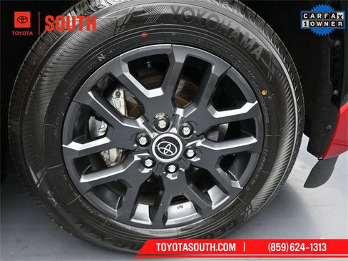 Used 2023 Toyota Sequoia Platinum image 31