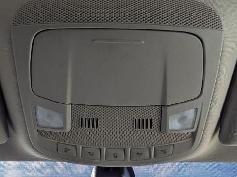 Used 2019 Ford Fusion SE FWD image 13
