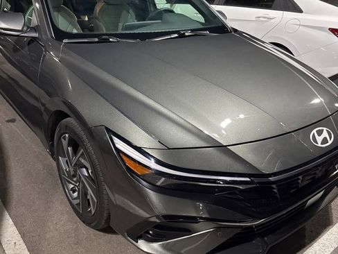 Certified 2024 Hyundai Elantra Limited image 2