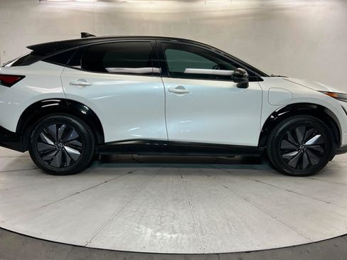 Used 2023 Nissan Ariya AWD/4WD image 6