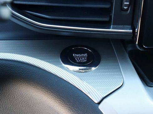 Used 2024 Ford Explorer XLT w/ Equipment Group 202A image 23