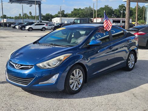 Used 2016 Hyundai Elantra SE w/ Option Group 02 FWD image 3