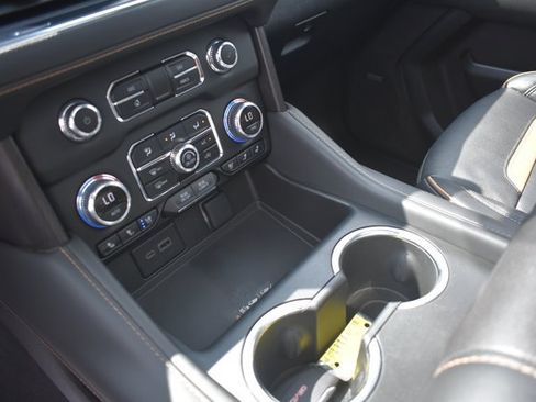 Used 2024 GMC Yukon AT4 w/ AT4 Premium Plus Package AWD/4WD image 31