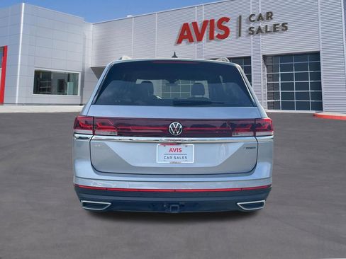 Used 2025 Volkswagen Atlas SE AWD/4WD image 7