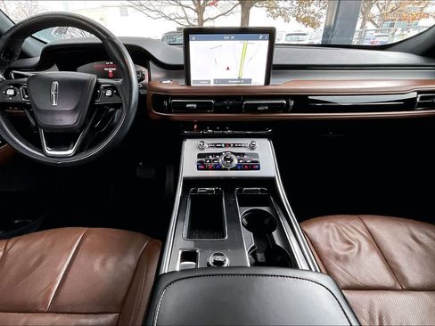 Used 2022 Lincoln Aviator Reserve w/ Elements Package Plus image 15