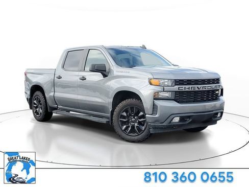 Used 2019 Chevrolet Silverado 1500 Custom w/ Custom Convenience Package AWD/4WD image 1