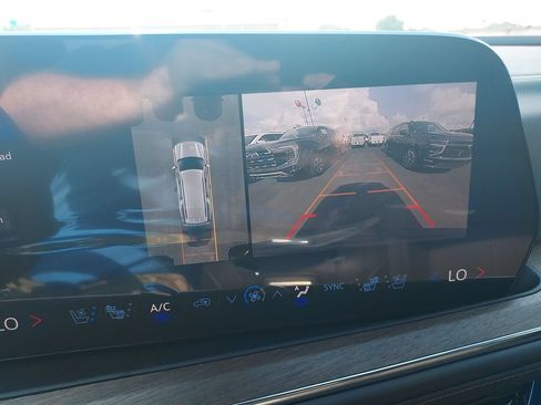 New 2026 Chevrolet Suburban High Country AWD/4WD image 23
