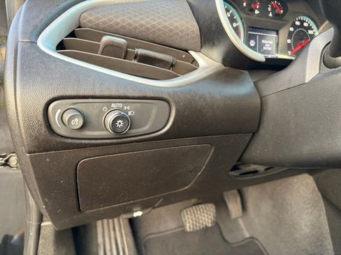 Used 2024 Chevrolet Malibu LT FWD image 29