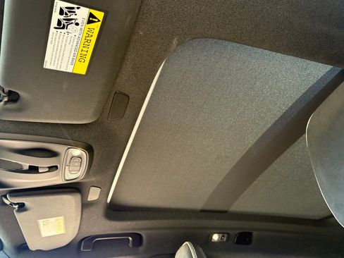 Certified 2022 Volvo XC40 T5 R-Design w/ Advanced Package image 32