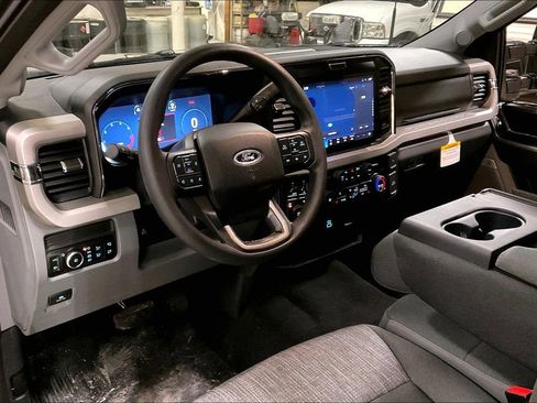 New 2026 Ford F350 XLT w/ XLT Premium Package AWD/4WD image 6