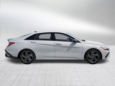 New 2026 Hyundai Elantra Sport image 7