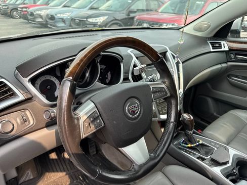 Used 2012 Cadillac SRX Luxury AWD/4WD image 6