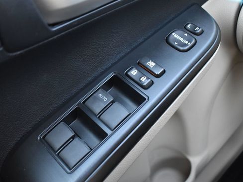 Used 2012 Toyota Camry LE FWD image 15