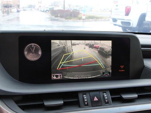 Used 2020 Lexus ES 350 w/ Premium Package image 32