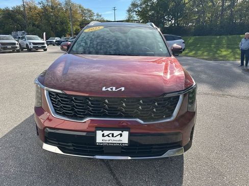 Certified 2025 Kia Sorento S w/ Panoramic Sunroof Package image 2