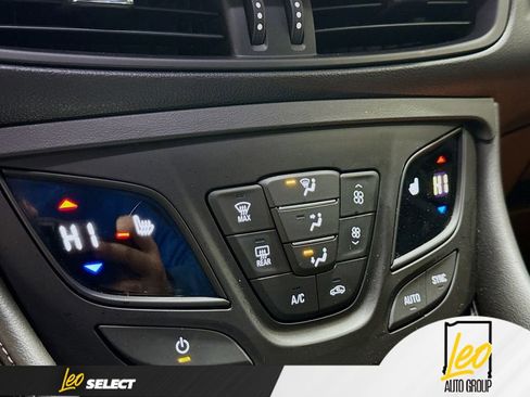 Used 2020 Buick Envision Essence FWD image 19