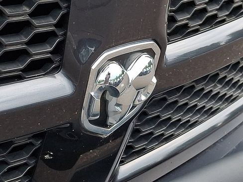 Used 2019 RAM 1500 Express w/ Express Value Package AWD/4WD image 9