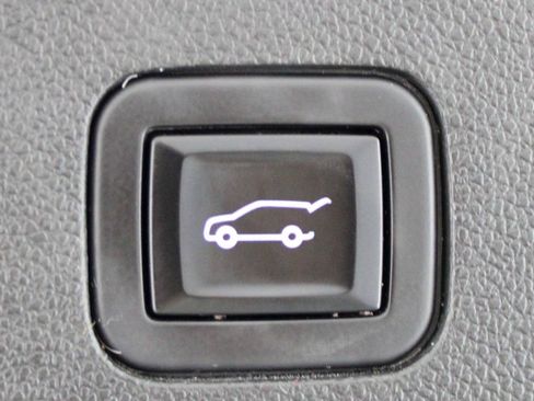 Used 2021 Chevrolet Suburban Z71 w/ Z71 Signature Package AWD/4WD image 75
