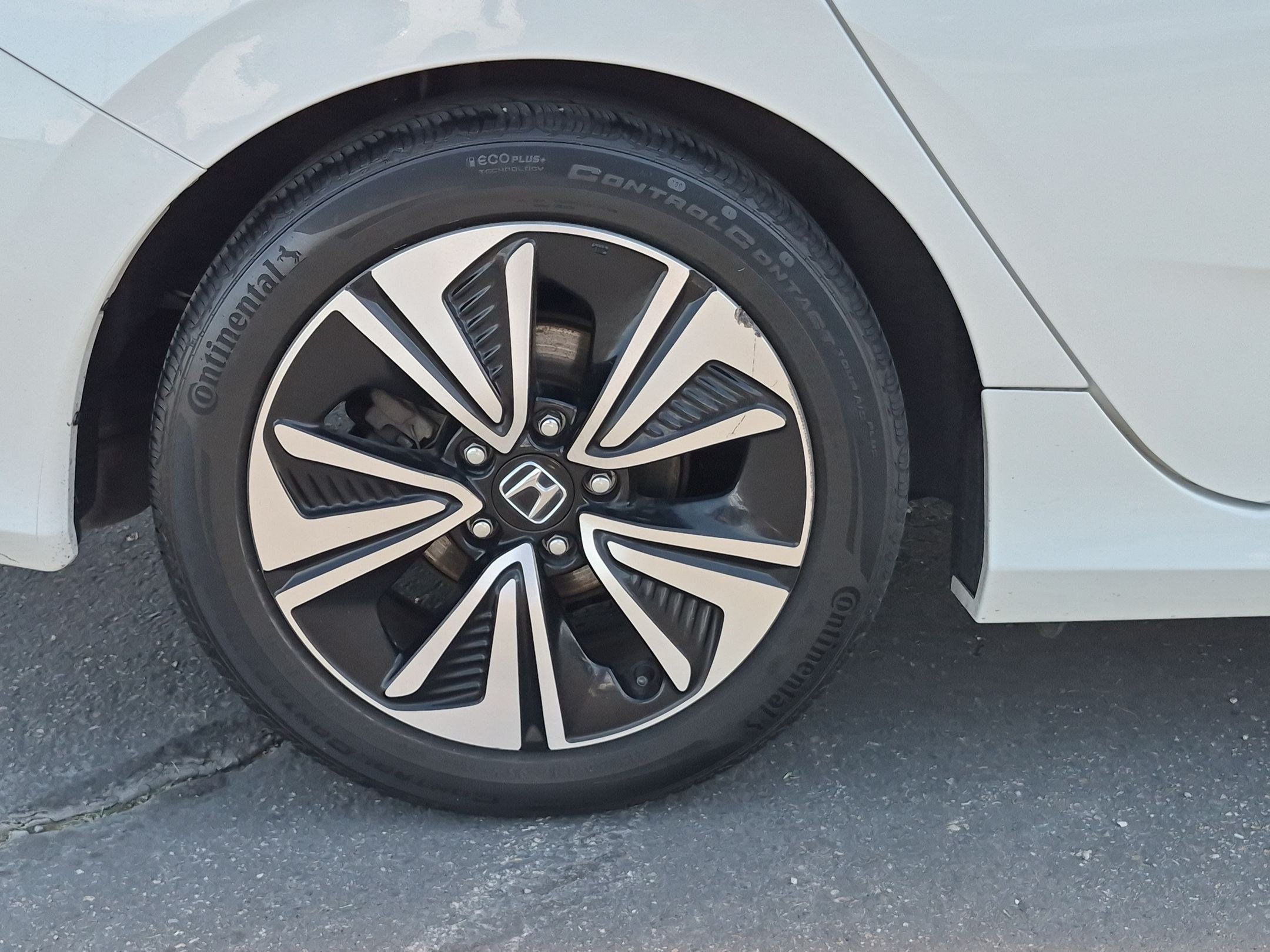 Used 2017 Honda Civic EX-L image 12