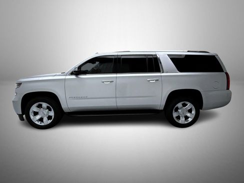 Used 2018 Chevrolet Suburban LT image 8
