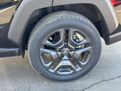 Used 2024 Toyota RAV4 Adventure image 13