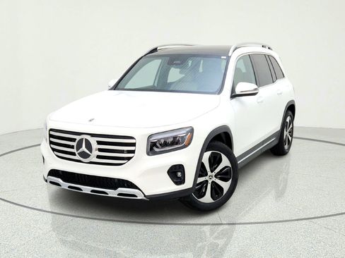 New 2026 Mercedes-Benz GLB 250 image 2