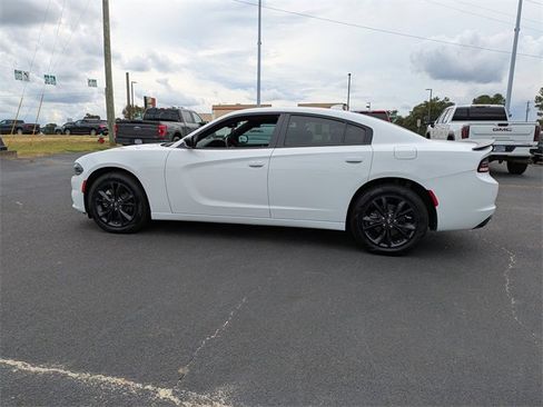 Used 2023 Dodge Charger SXT w/ Blacktop Package image 7