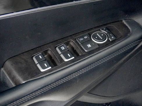 Used 2017 Kia Sorento AWD image 18