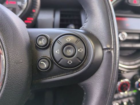 Used 2016 MINI Cooper 4-Door Hardtop FWD image 25