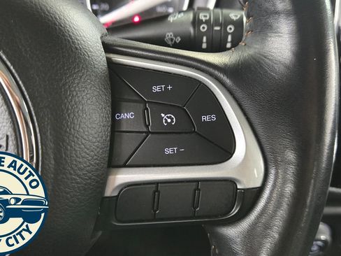 Used 2019 Jeep Compass Limited image 14