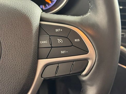 Used 2018 Jeep Grand Cherokee Limited AWD/4WD image 35